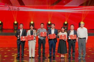 伟易博医药荣获“新昌慈善奖”慈善楷模企业孝顺奖