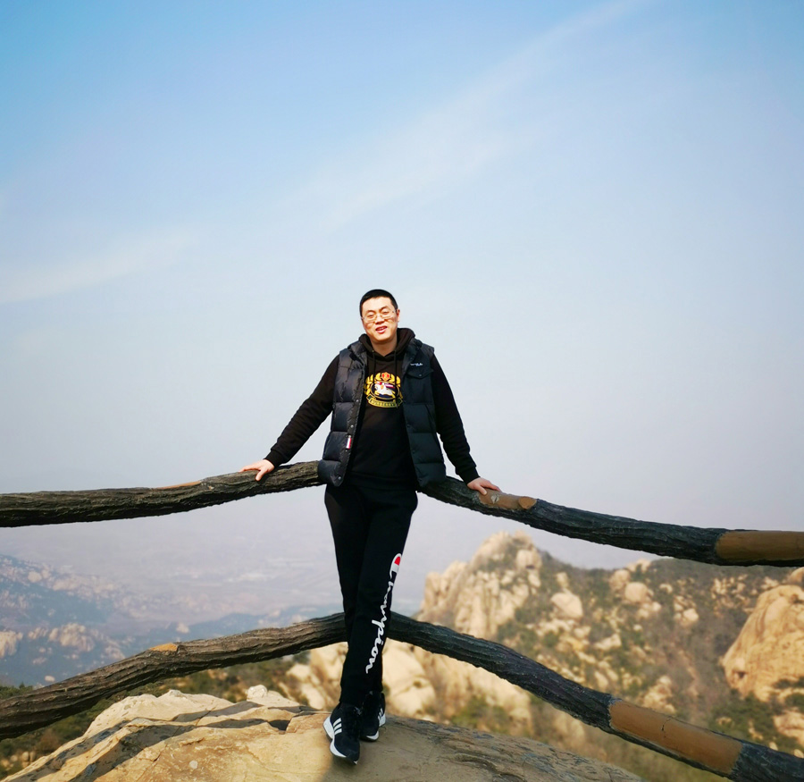 2022年度伟易博医药金牛斗争者——董真奇